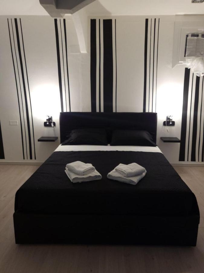 Come Per Incanto Rooms Боса Экстерьер фото