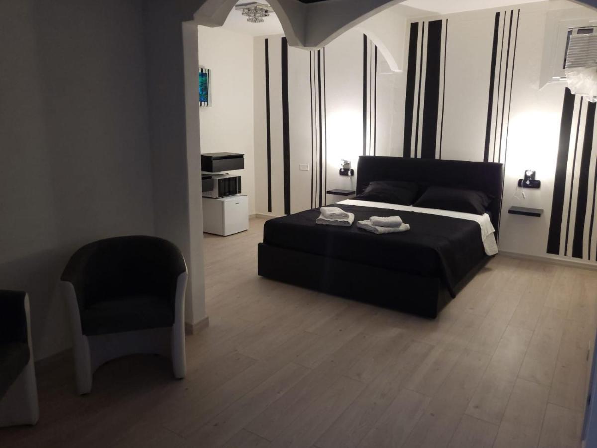 Come Per Incanto Rooms Боса Экстерьер фото